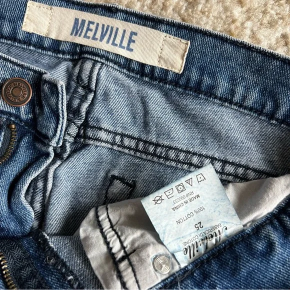 Brandy Melville Women's Jeans - Size 25 - Trendy and Comfortable Denim - Picture 4 of 5
